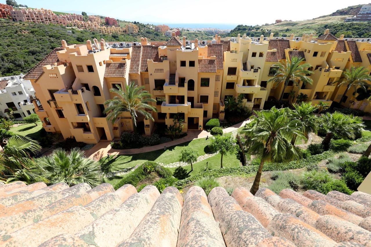Duquesa Village Apartment - 2 Bed/2 Bath Apartment With Panoramic Sea Views Манилва Экстерьер фото
