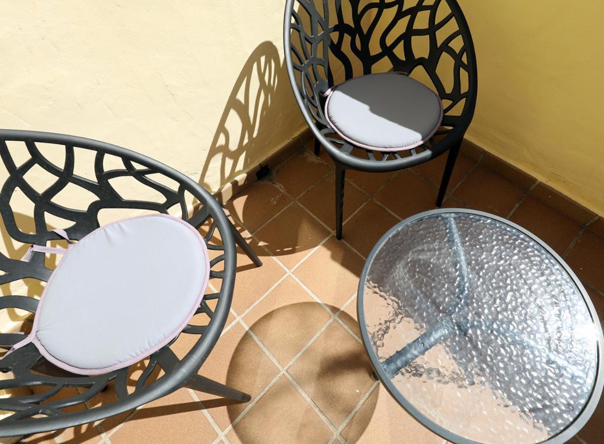 Duquesa Village Apartment - 2 Bed/2 Bath Apartment With Panoramic Sea Views Манилва Экстерьер фото