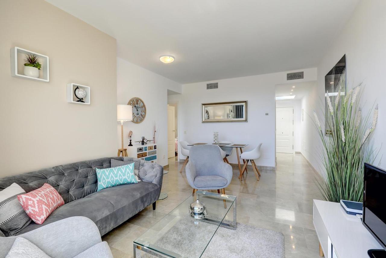 Duquesa Village Apartment - 2 Bed/2 Bath Apartment With Panoramic Sea Views Манилва Экстерьер фото