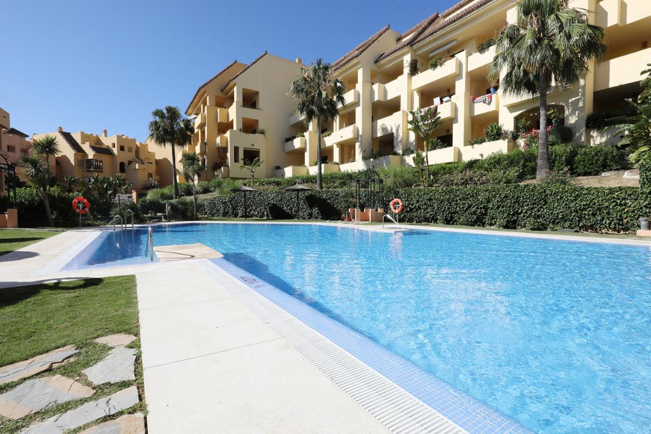 Duquesa Village Apartment - 2 Bed/2 Bath Apartment With Panoramic Sea Views Манилва Экстерьер фото